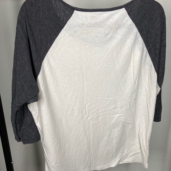 T shirt - Picture 2 of 2